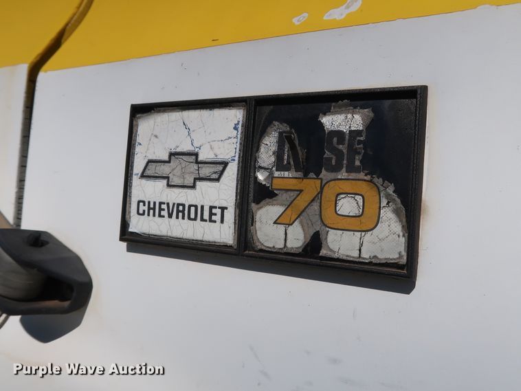 image for item GD9752 1987 Chevrolet Kodiak 70 digger derrick truck