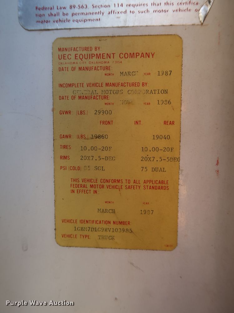 image for item GD9752 1987 Chevrolet Kodiak 70 digger derrick truck