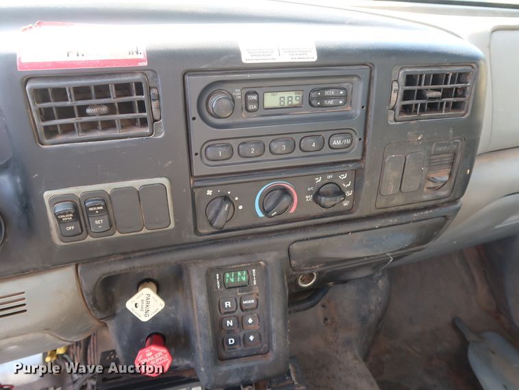 image for item GD9753 2009 Ford F750 Super Duty XL bucket truck