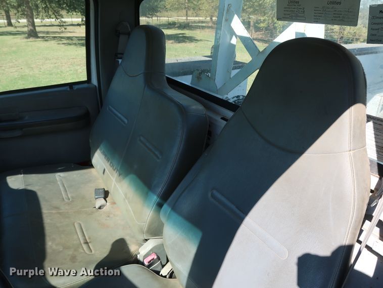 image for item GD9753 2009 Ford F750 Super Duty XL bucket truck