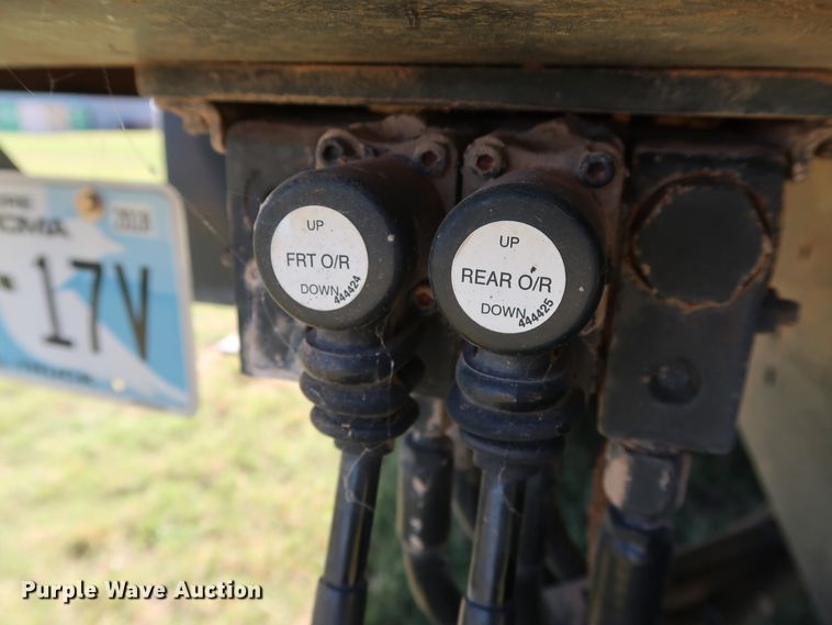 image for item GD9753 2009 Ford F750 Super Duty XL bucket truck