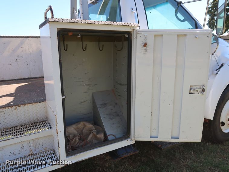 image for item GD9753 2009 Ford F750 Super Duty XL bucket truck