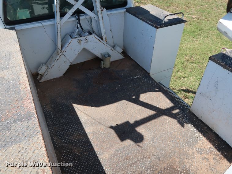 image for item GD9753 2009 Ford F750 Super Duty XL bucket truck