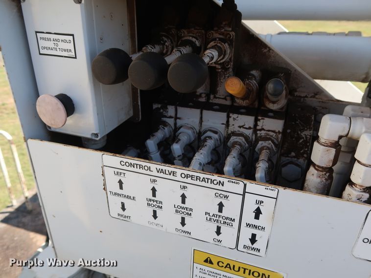 image for item GD9753 2009 Ford F750 Super Duty XL bucket truck