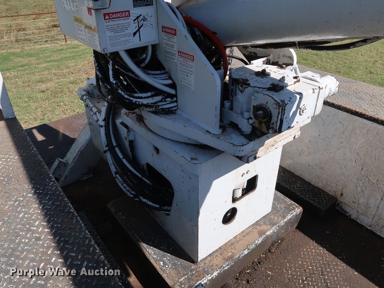 image for item GD9753 2009 Ford F750 Super Duty XL bucket truck