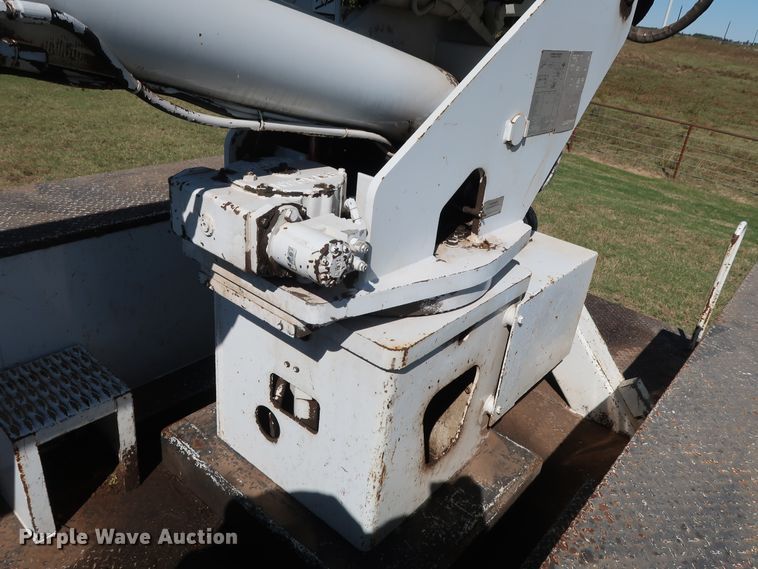 image for item GD9753 2009 Ford F750 Super Duty XL bucket truck