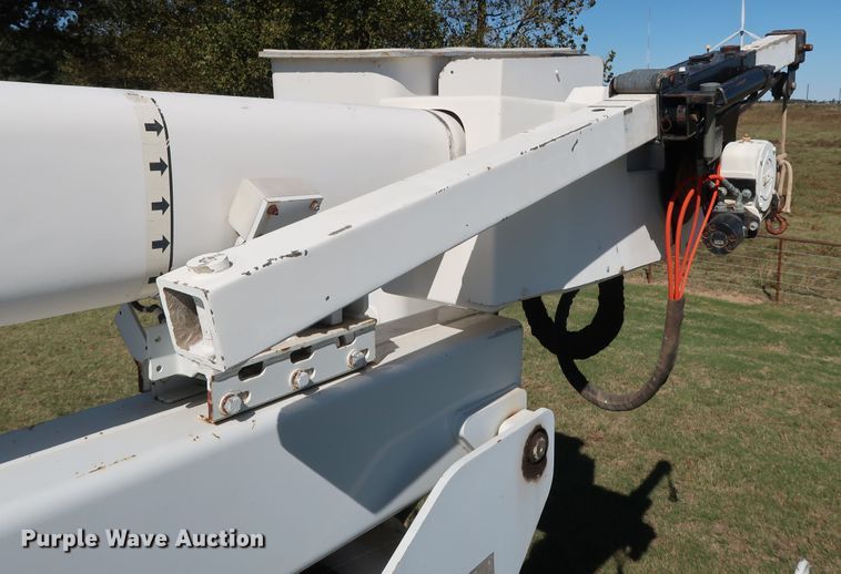 image for item GD9753 2009 Ford F750 Super Duty XL bucket truck