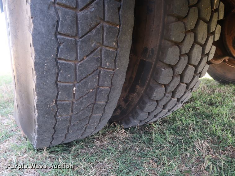 image for item GD9753 2009 Ford F750 Super Duty XL bucket truck