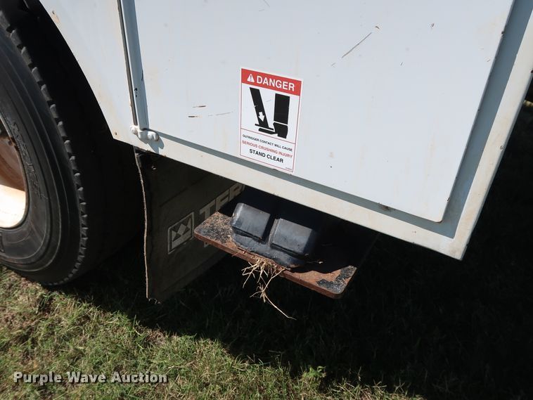 image for item GD9753 2009 Ford F750 Super Duty XL bucket truck