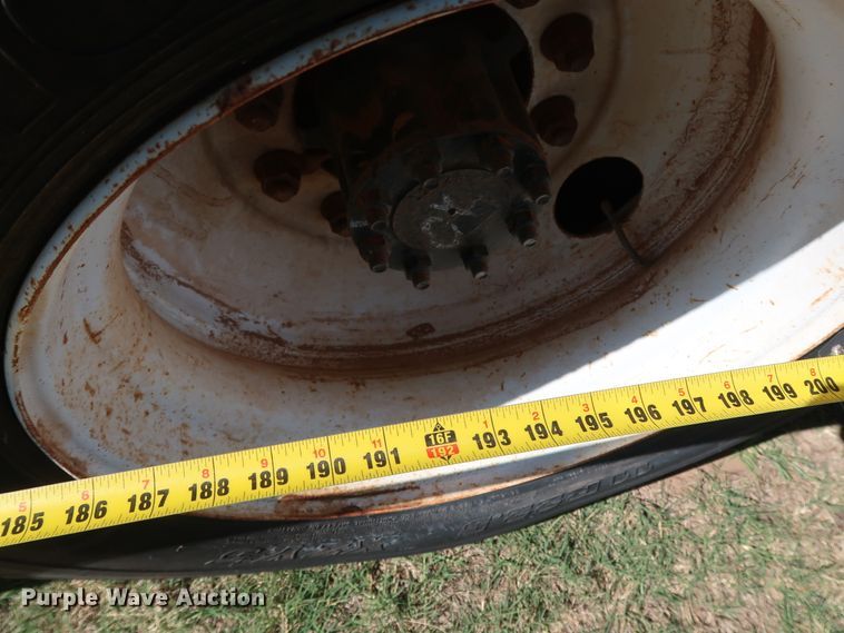 image for item GD9753 2009 Ford F750 Super Duty XL bucket truck