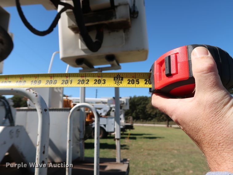 image for item GD9753 2009 Ford F750 Super Duty XL bucket truck