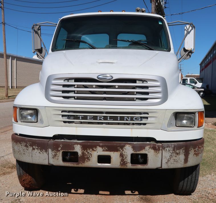 image for item GD9792 2003 Sterling Acterra semi truck