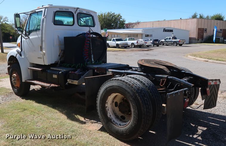 image for item GD9792 2003 Sterling Acterra semi truck