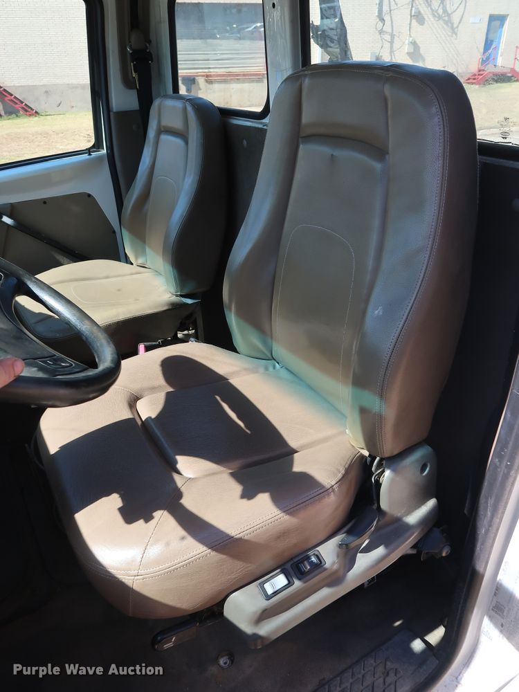 image for item GD9792 2003 Sterling Acterra semi truck