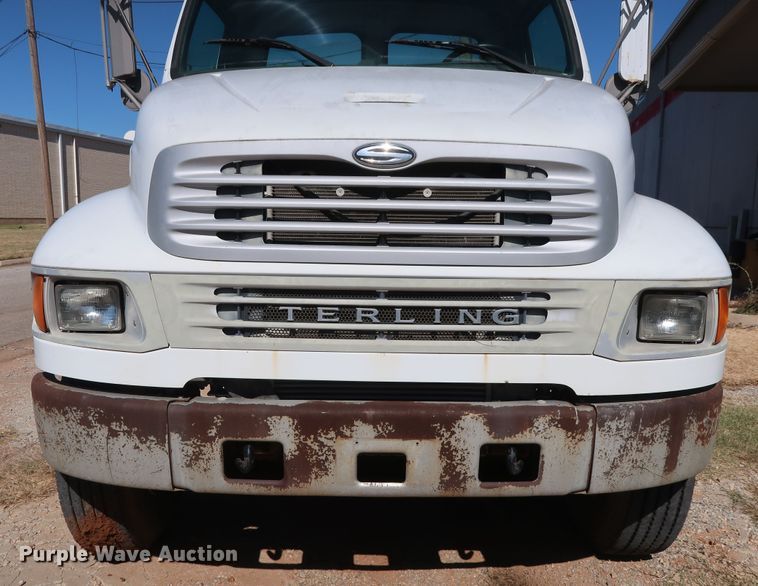 image for item GD9792 2003 Sterling Acterra semi truck