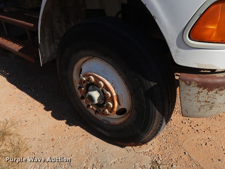 image for item GD9792 2003 Sterling Acterra semi truck