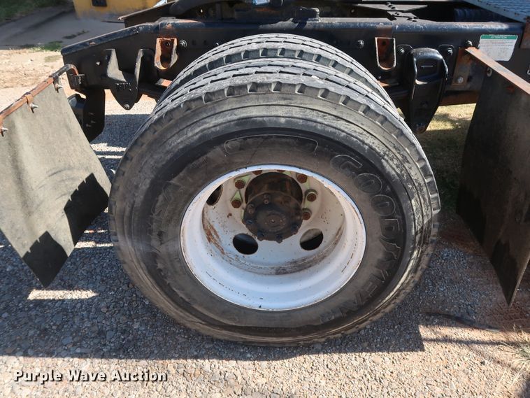 image for item GD9792 2003 Sterling Acterra semi truck