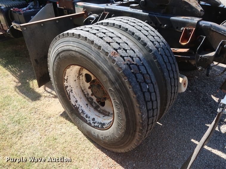 image for item GD9792 2003 Sterling Acterra semi truck