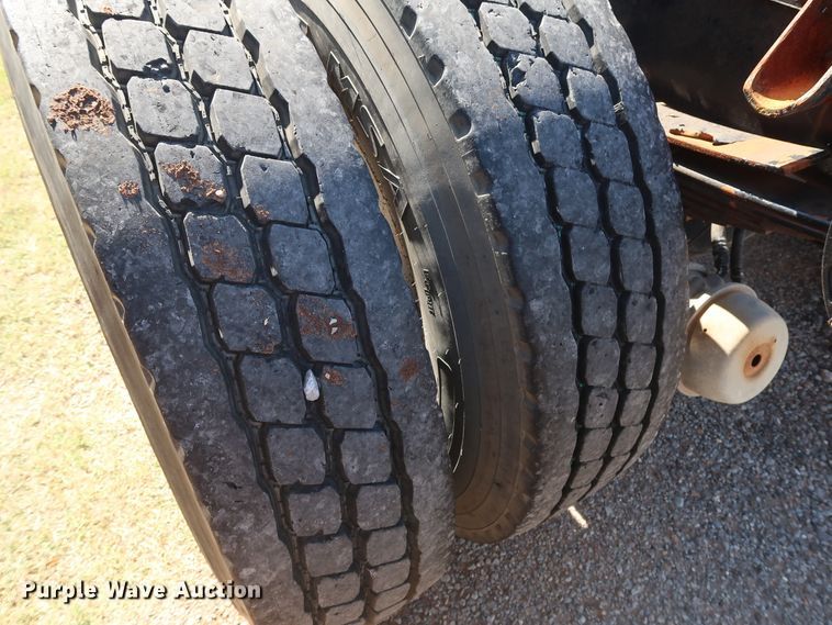 image for item GD9792 2003 Sterling Acterra semi truck