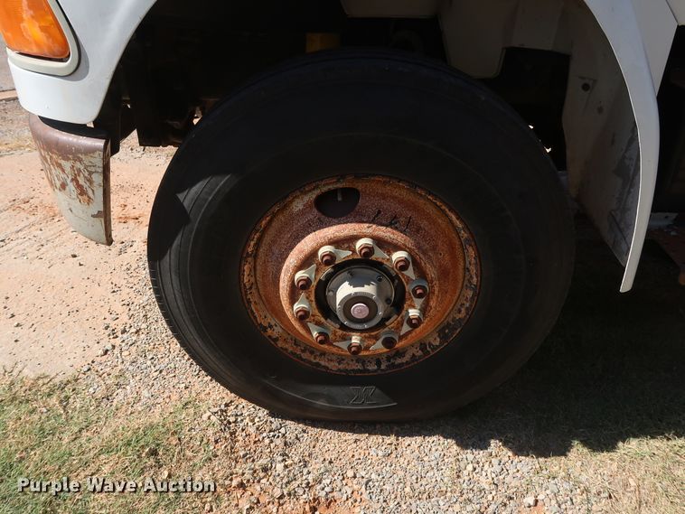 image for item GD9792 2003 Sterling Acterra semi truck