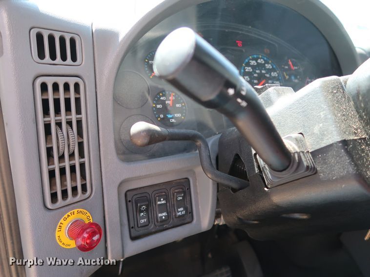 image for item GD9796 2007 International 4300 box truck