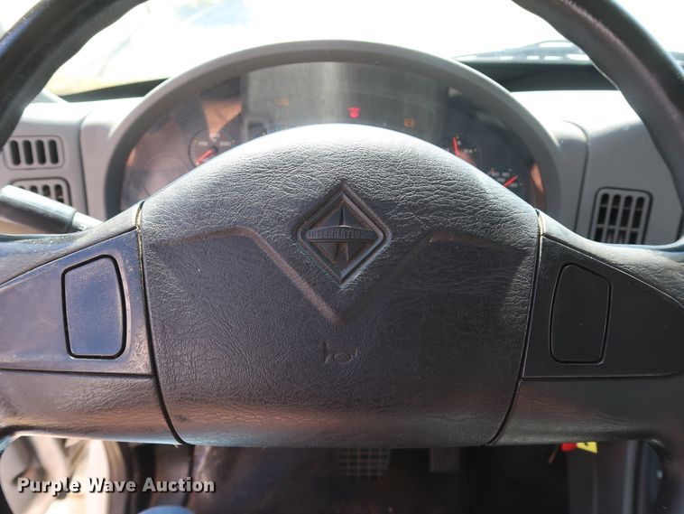 image for item GD9796 2007 International 4300 box truck