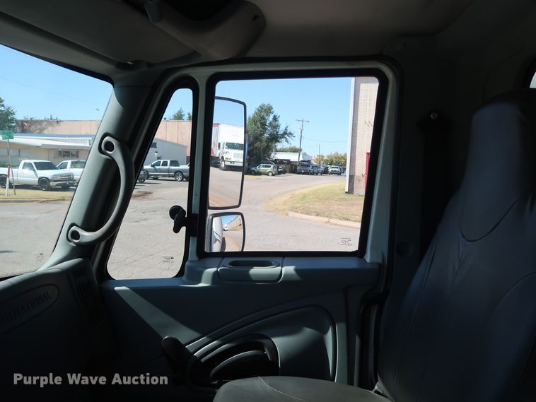 image for item GD9796 2007 International 4300 box truck