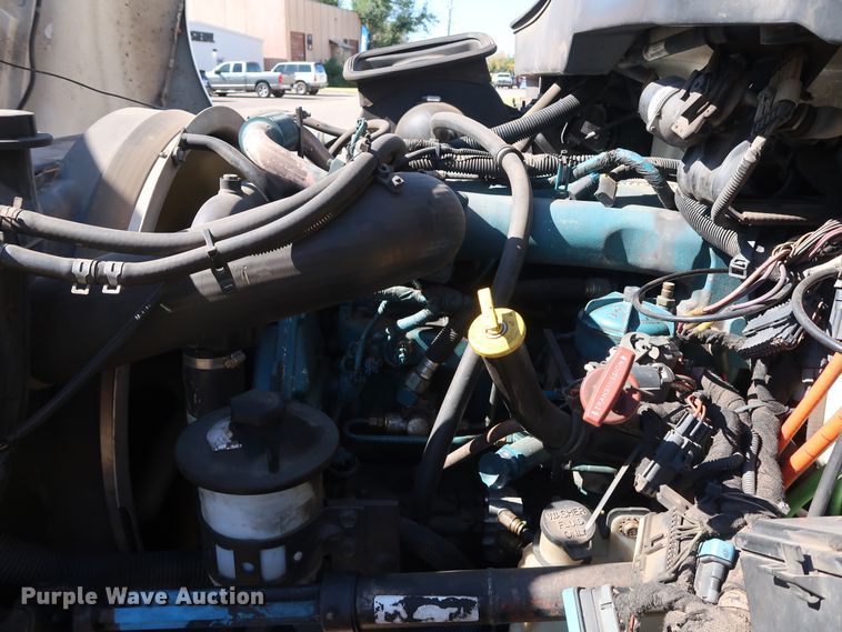 image for item GD9796 2007 International 4300 box truck