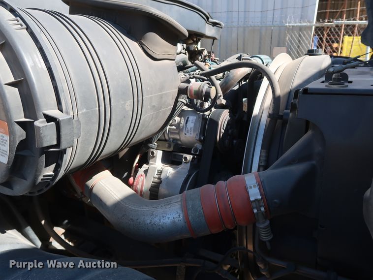 image for item GD9796 2007 International 4300 box truck