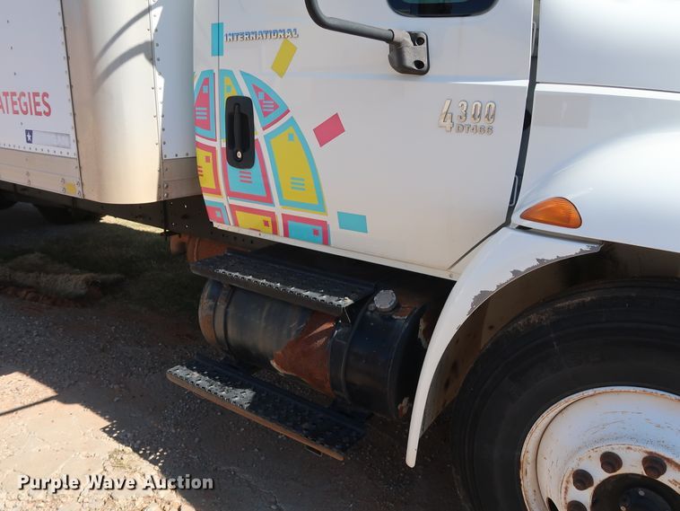 image for item GD9796 2007 International 4300 box truck