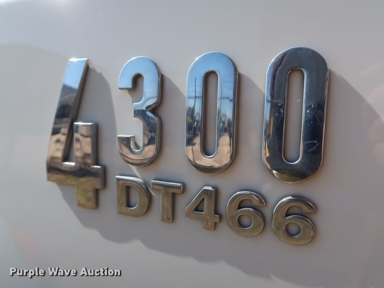 image for item GD9796 2007 International 4300 box truck