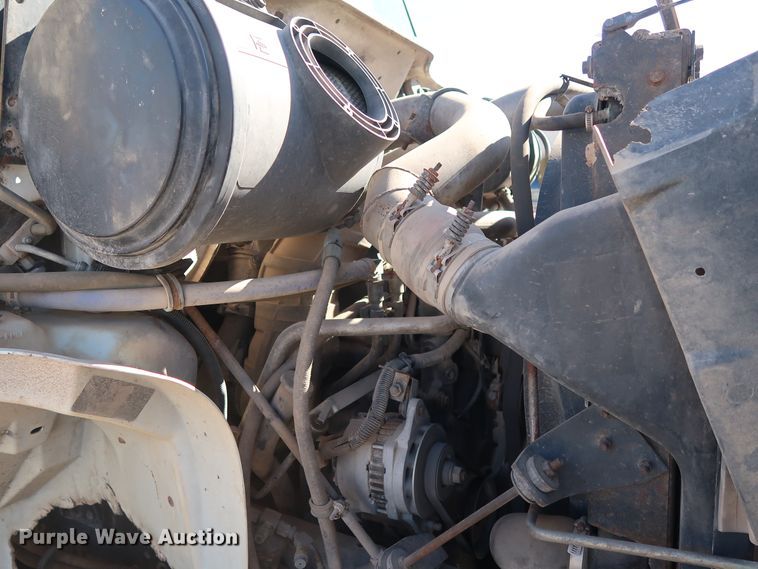 image for item GD9812 1999 International 8100 scale truck