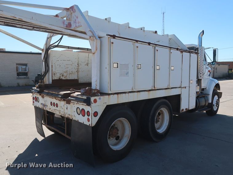 image for item GD9812 1999 International 8100 scale truck