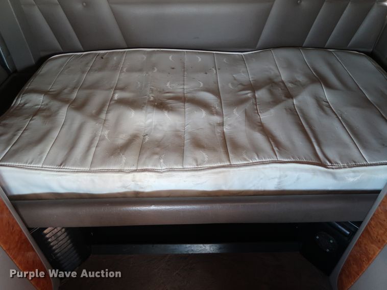 image for item GD9867 2007 Peterbilt 379 semi truck