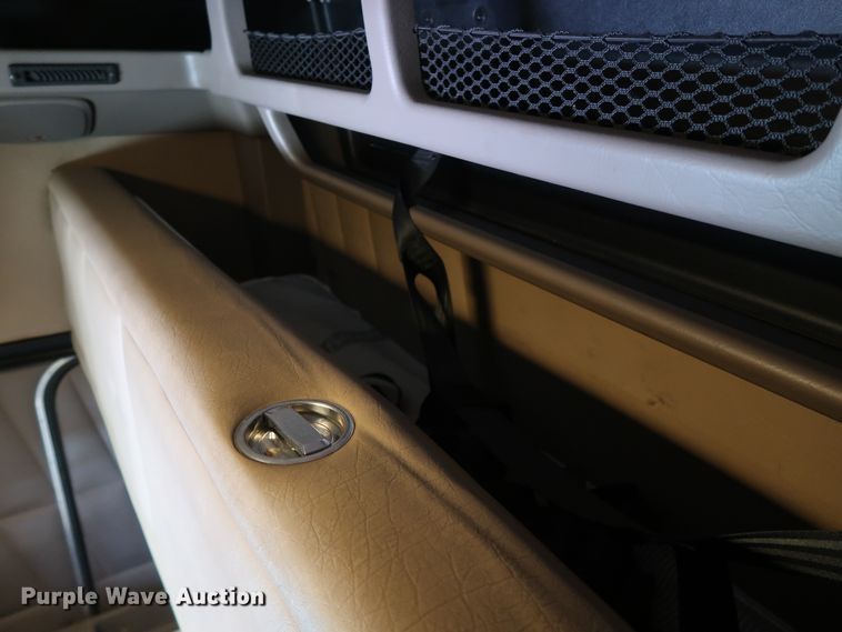 image for item GD9867 2007 Peterbilt 379 semi truck