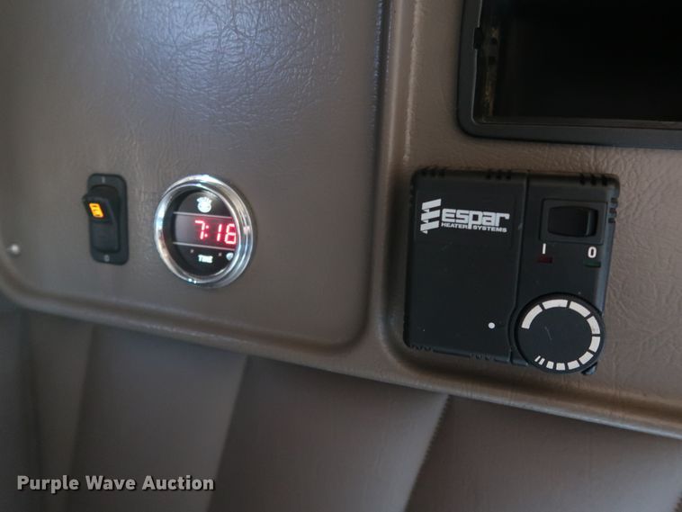 image for item GD9867 2007 Peterbilt 379 semi truck