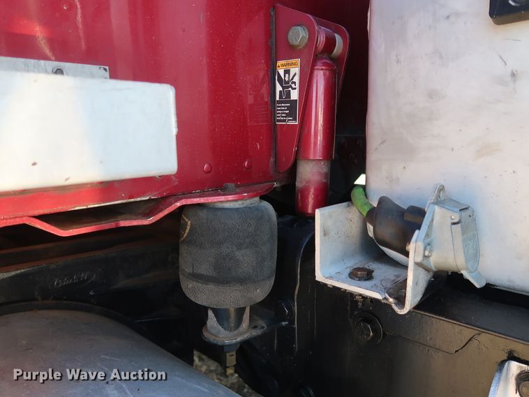 image for item GD9867 2007 Peterbilt 379 semi truck