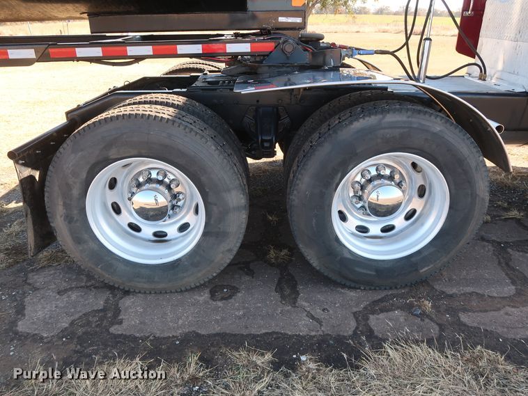 image for item GD9867 2007 Peterbilt 379 semi truck