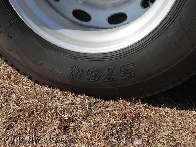 image for item GD9867 2007 Peterbilt 379 semi truck