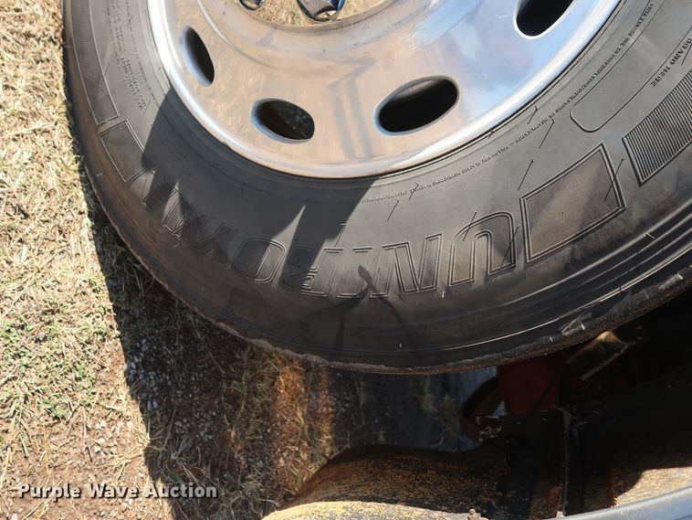 image for item GD9867 2007 Peterbilt 379 semi truck