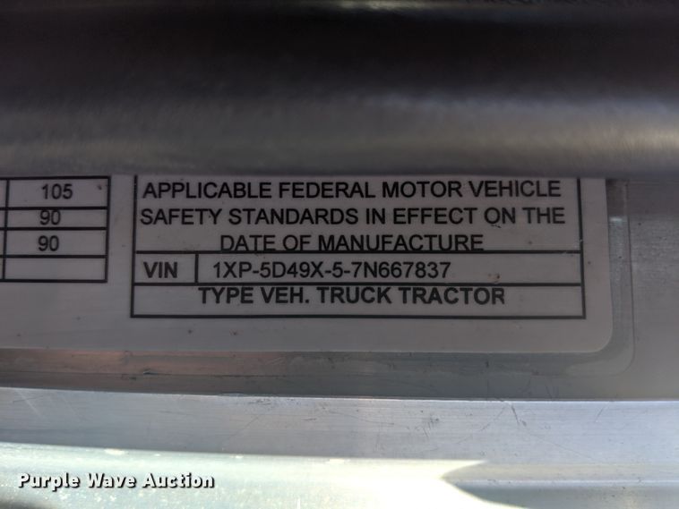 image for item GD9867 2007 Peterbilt 379 semi truck