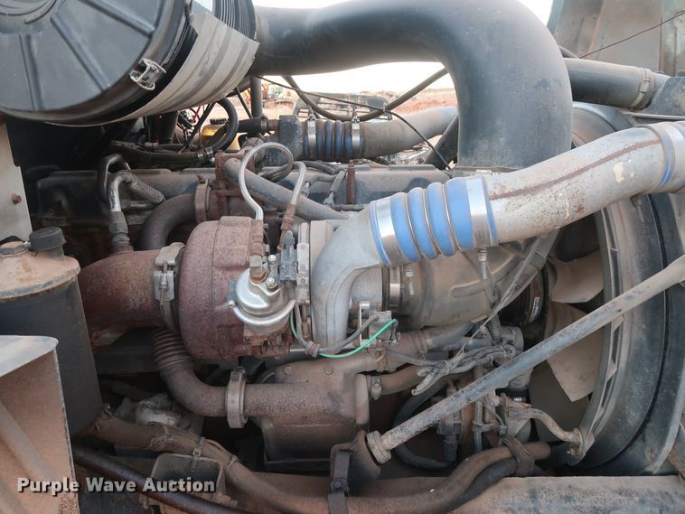 image for item GD9881 2007 Mack CXN613 truck cab and chassis