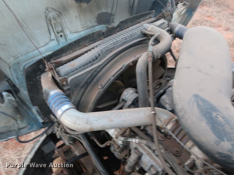 image for item GD9881 2007 Mack CXN613 truck cab and chassis