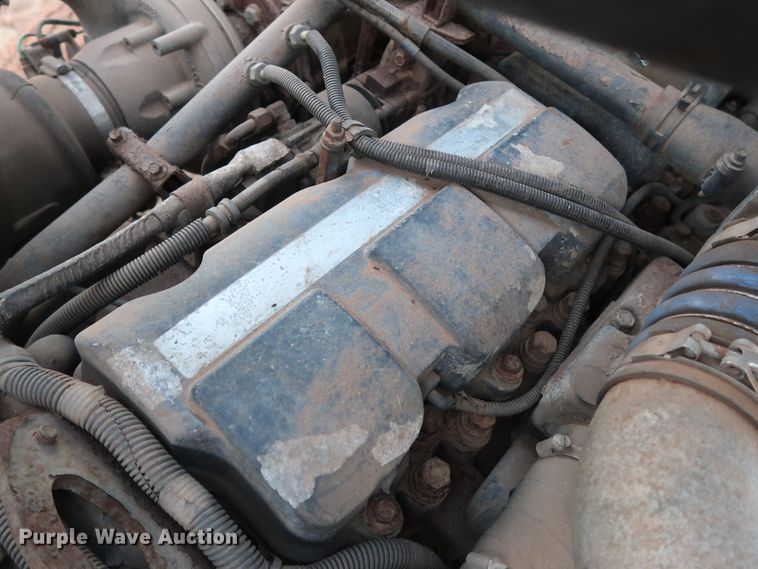 image for item GD9881 2007 Mack CXN613 truck cab and chassis