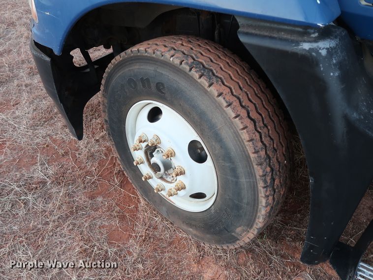 image for item GD9881 2007 Mack CXN613 truck cab and chassis