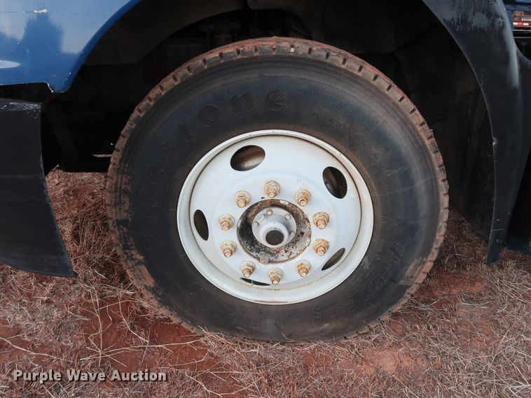 image for item GD9881 2007 Mack CXN613 truck cab and chassis