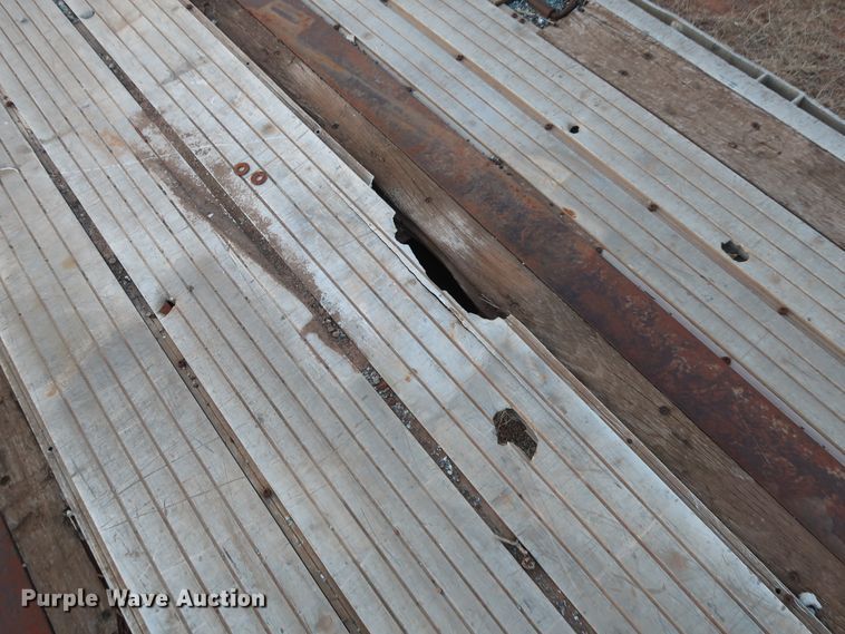 image for item GD9884 1995 Wabash flatbed trailer