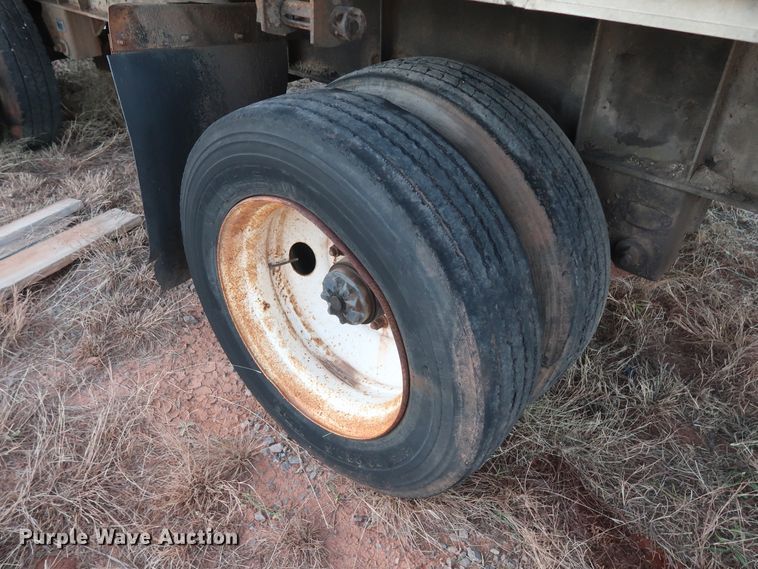 image for item GD9884 1995 Wabash flatbed trailer