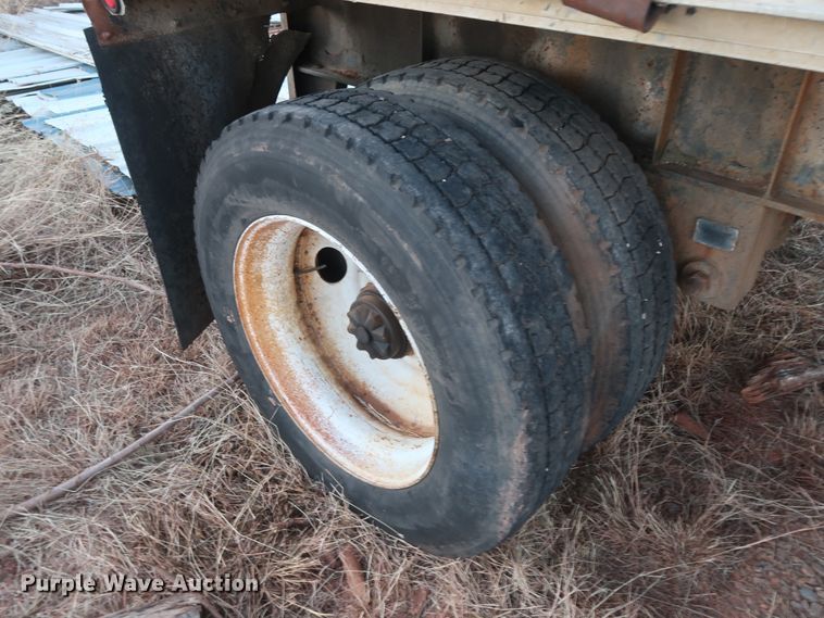 image for item GD9884 1995 Wabash flatbed trailer