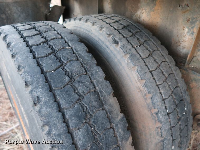 image for item GD9884 1995 Wabash flatbed trailer